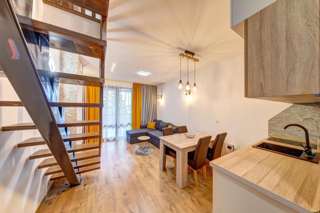 Skyday Penthouse Deluxe at Oak Residence Smolyan Bagian luar foto